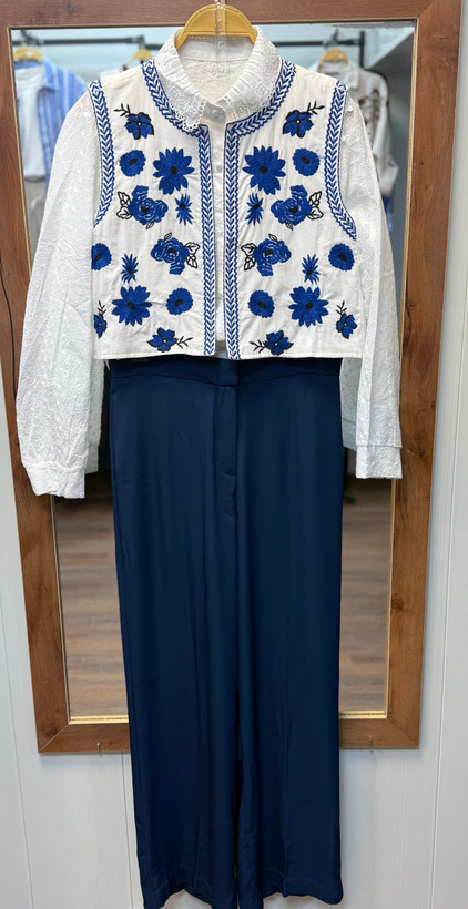 وست گلدوزی (جلیقه زنانه)